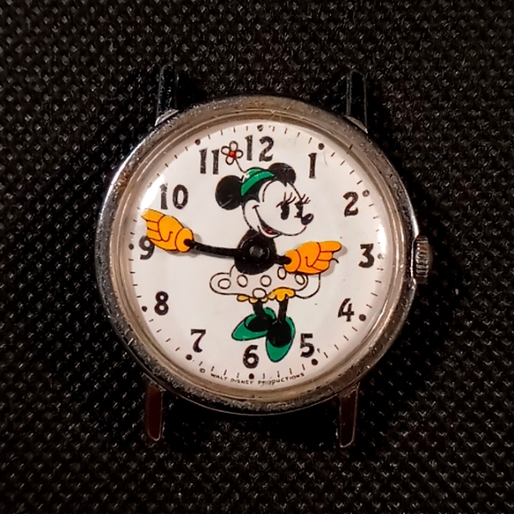 Vintage 1971 Walt Disney Productions Ladies "Minnie Mouse" Wrist Watch - Picture 1 of 4